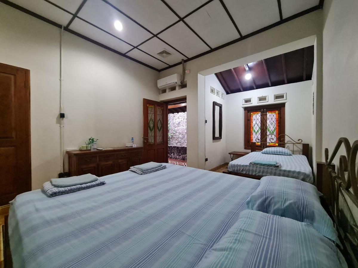 Omah Pitoe Yogya Homestay Γιογκιακάρτα Εξωτερικό φωτογραφία