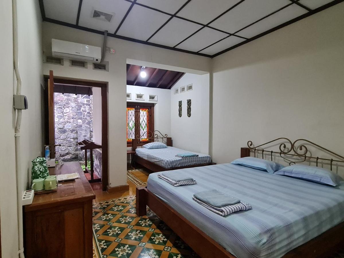 Omah Pitoe Yogya Homestay Γιογκιακάρτα Εξωτερικό φωτογραφία