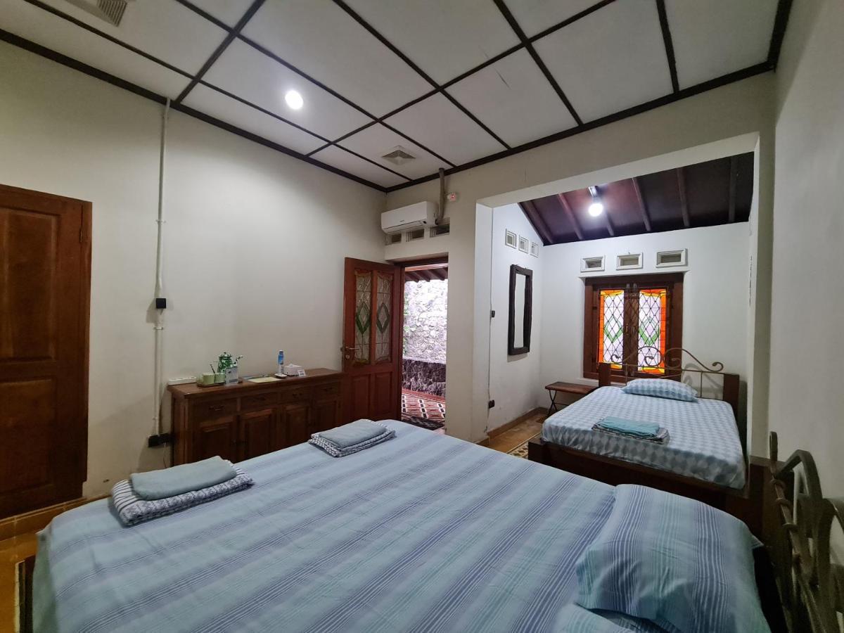 Omah Pitoe Yogya Homestay Γιογκιακάρτα Εξωτερικό φωτογραφία