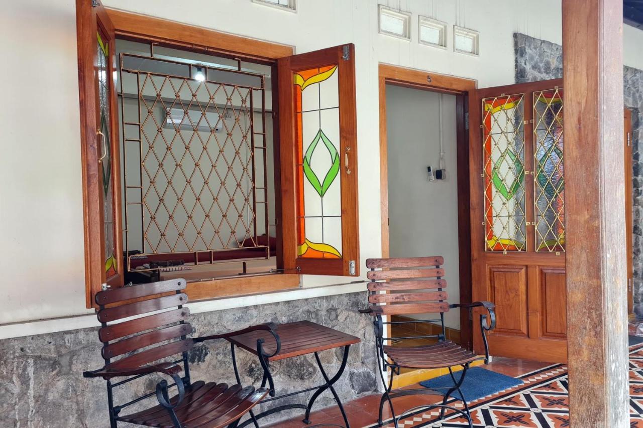 Omah Pitoe Yogya Homestay Γιογκιακάρτα Εξωτερικό φωτογραφία