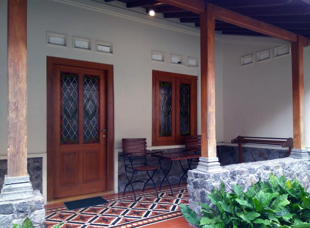 Omah Pitoe Yogya Homestay Γιογκιακάρτα Εξωτερικό φωτογραφία