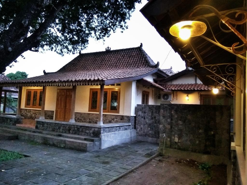 Omah Pitoe Yogya Homestay Γιογκιακάρτα Εξωτερικό φωτογραφία